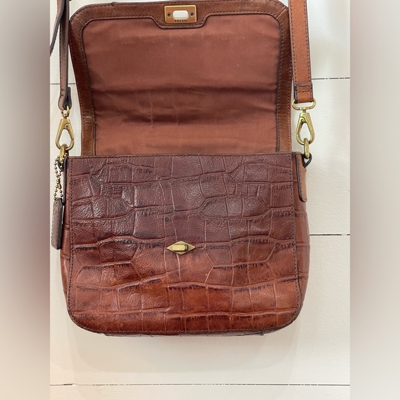 FOSSIL Brown Cowhide Leather Turn Lock Croc Embossed Crossbody Bag vintage bag - Picture 2 of 14